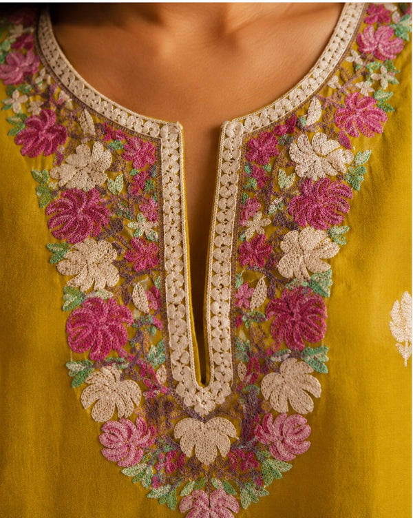 Mal Chandari Unstitched Suit with Organza Dupatta
